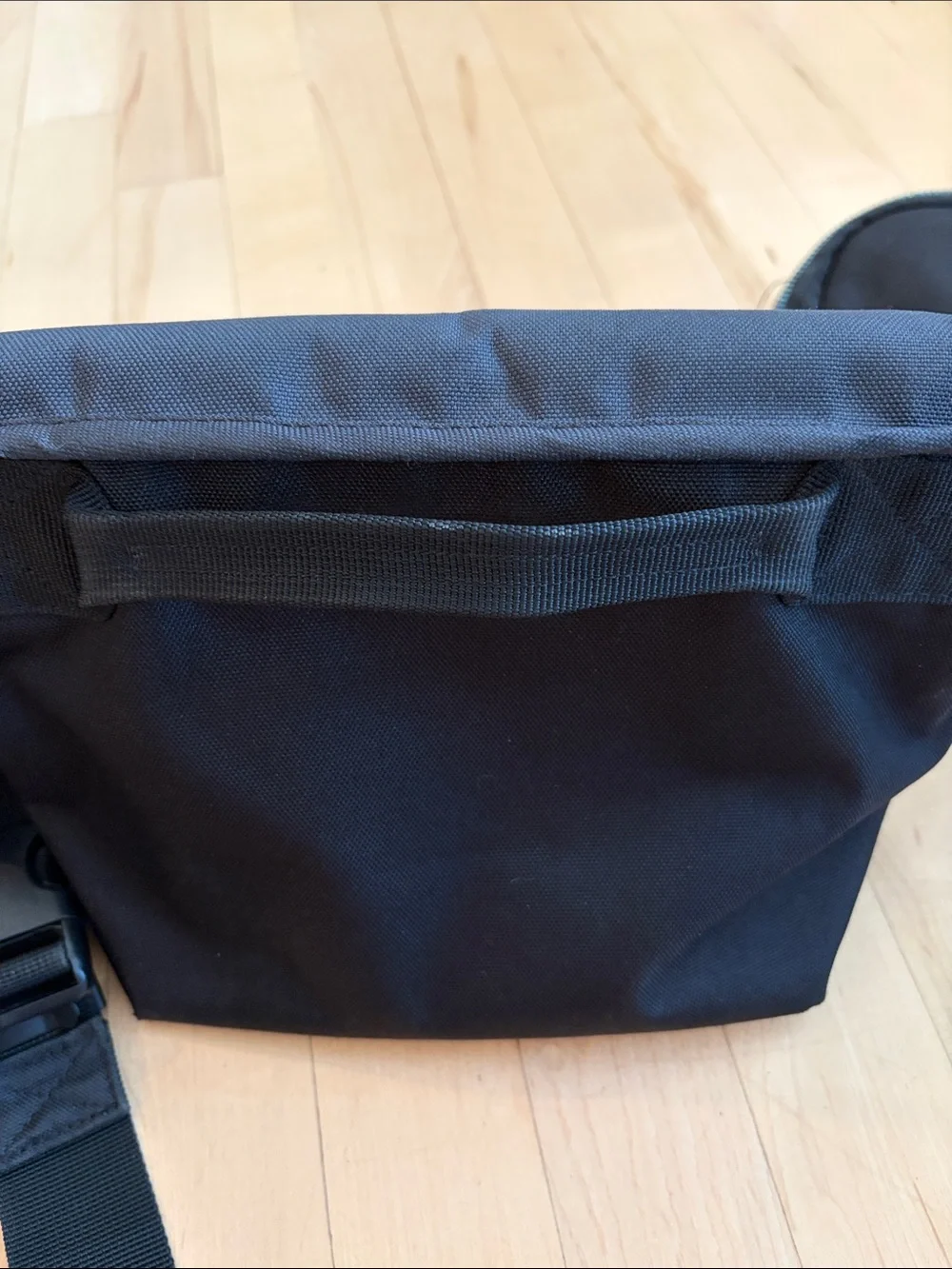 Black Herschel Supply Co. Mini Messenger Bag